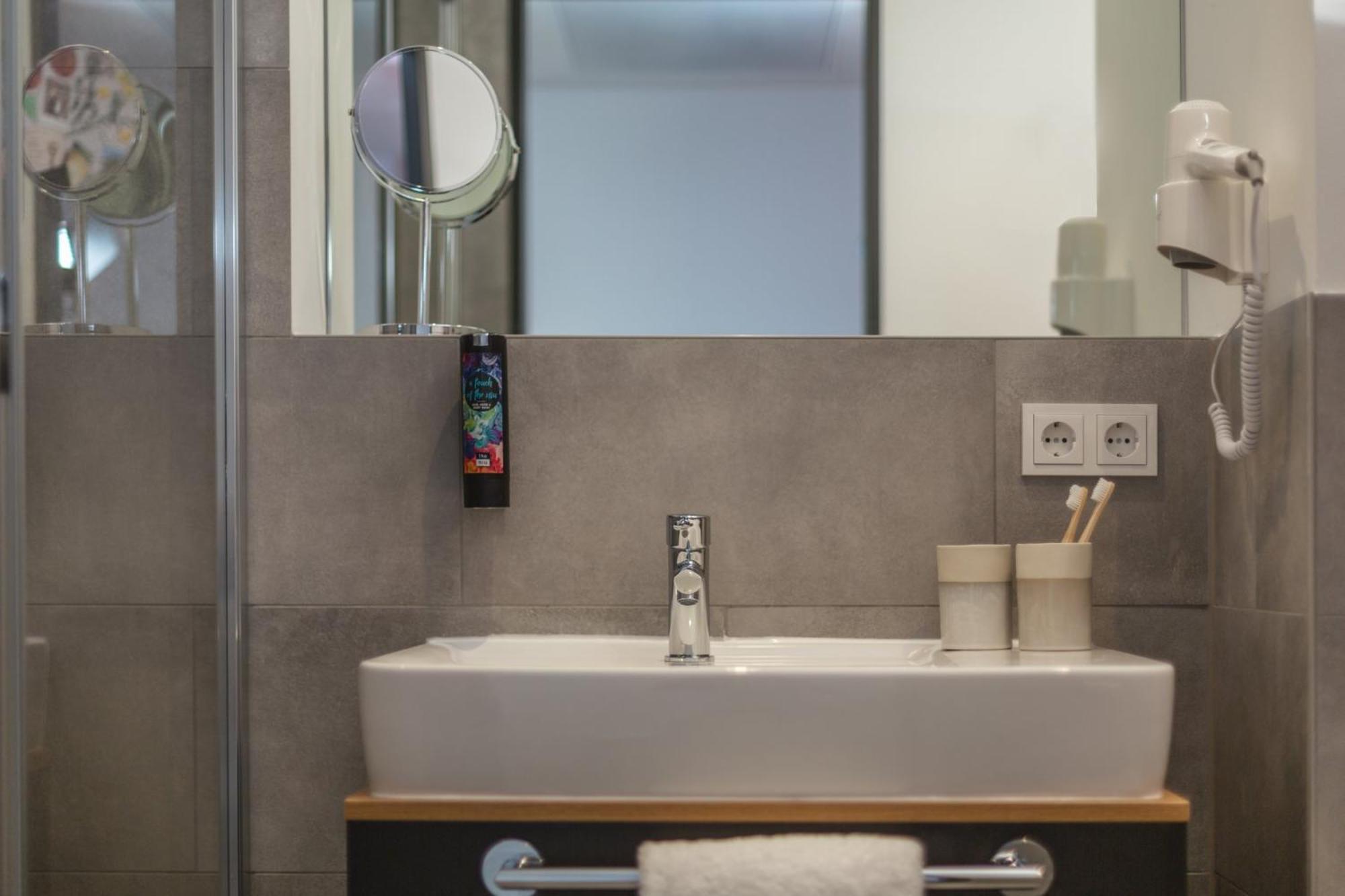 Holiday Inn - The Niu, Sparrow Regensburg By Ihg Extérieur photo